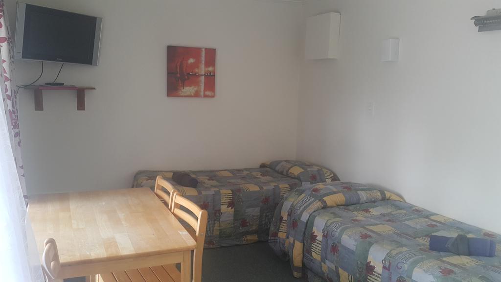 Camellia Court Family Motel Tauposee Zimmer foto